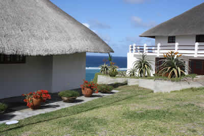 Mozambique affordable luxury accommodation by the sea